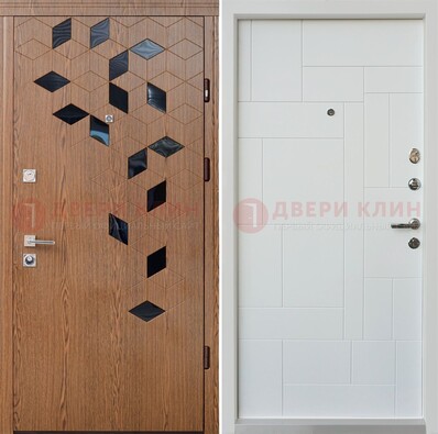 Коричневая металлическая дверь МДФ внутри белого цвета ДМ-256 в Ногинске