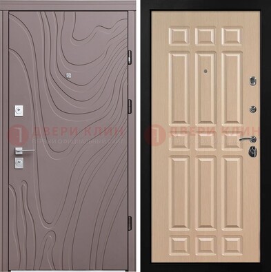 Светло-коричневая железная филенчатая дверь с рисунком МДФ ДМ-283 в Ногинске