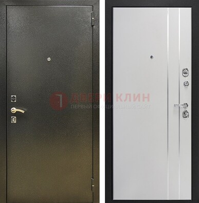 Железная темная дверь с порошковым покрытием и белая МДФ с молдингами  ДП-296 в Ногинске