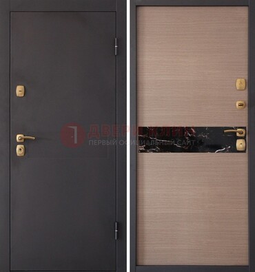 Коричневая металлическая дверь с порошковым окрасом ДП-82 в Ногинске