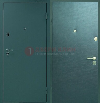 Зеленая стальная дверь с порошковым покрытием ДП-93 в Ногинске