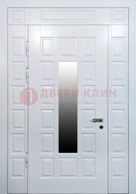 Белая входная дверь с МДФ панелью и стеклом ДС-56 в Ногинске