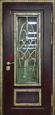 Темная уличная дверь порошок со стеклом и ковкой ДСК-167 в Ногинске