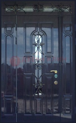 Глянцевая полуторная дверь Винорит стекло и ковка ДСК-275 в Ногинске