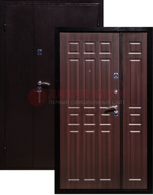 Коричневая металлическая тамбурная дверь ДТМ-24 в Ногинске