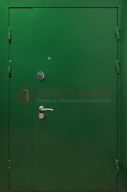 Зеленая распашная тамбурная дверь Порошок ДТМ-47 в Ногинске