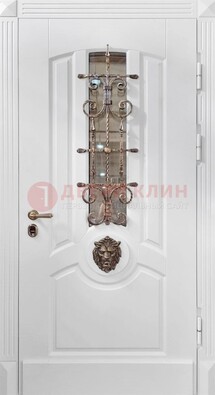 Белая металлическая дверь с виноритом и стеклом с ковкой ДВТ-165 в Ногинске
