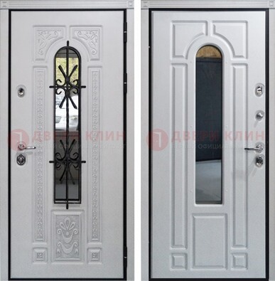Белая стальная дверь с виноритом и ковкой снаружи ДВТ-197 в Ногинске