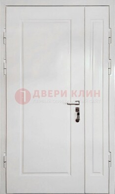 Полуторная металлическая дверь с МДФ в белом цвете ПЛ-24 в Ногинске