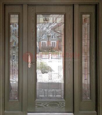 Коричневая стальная дверь с массивом дуба с витражом ВЖ-16 в Ногинске